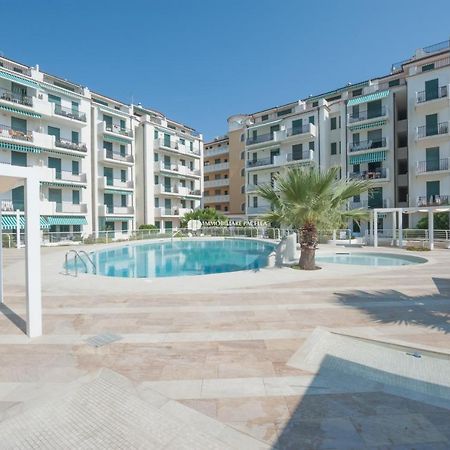 Residence El Palmar Da Colla Lido di Jesolo Exterior photo