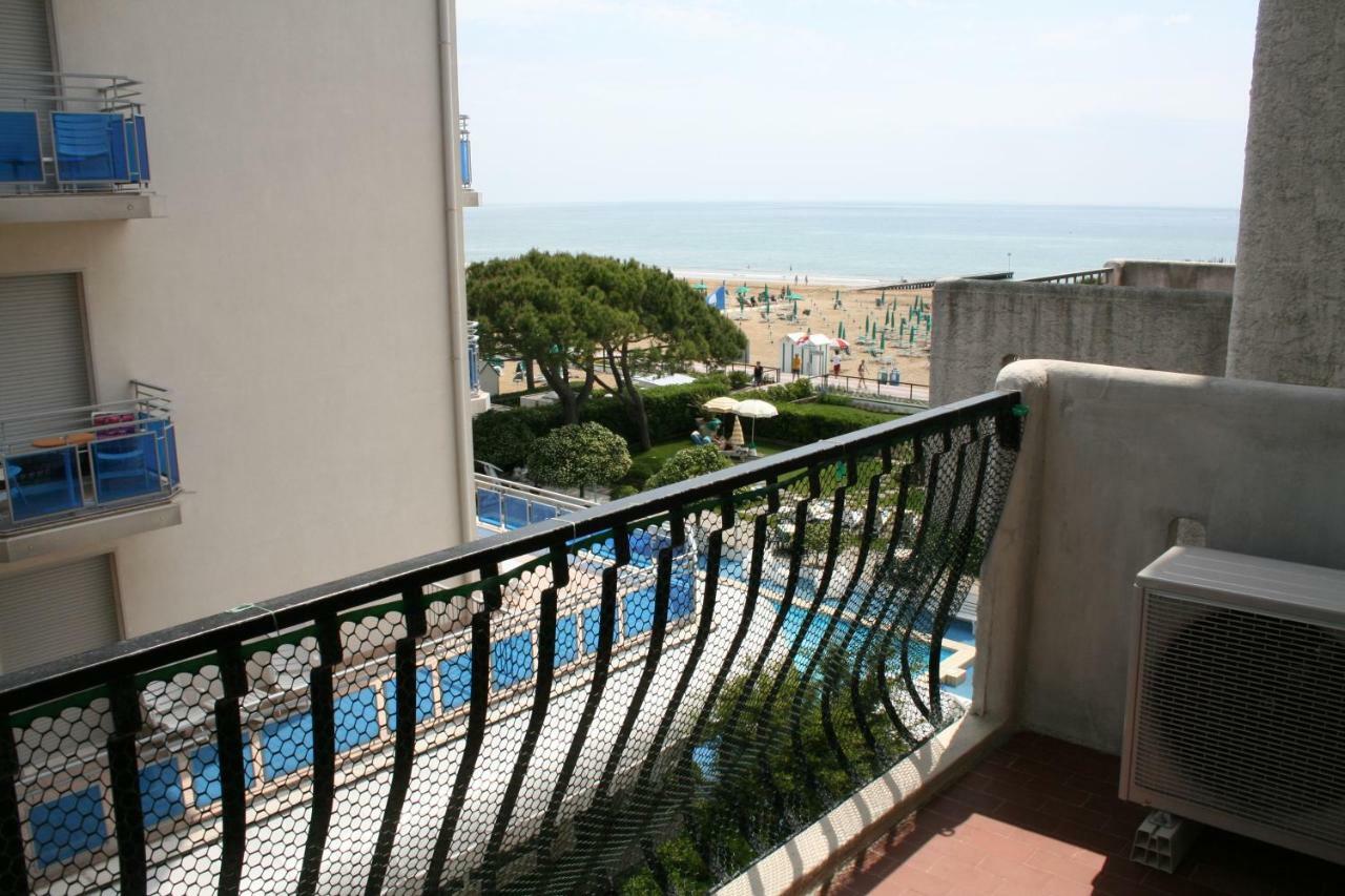 Residence El Palmar Da Colla Lido di Jesolo Exterior photo
